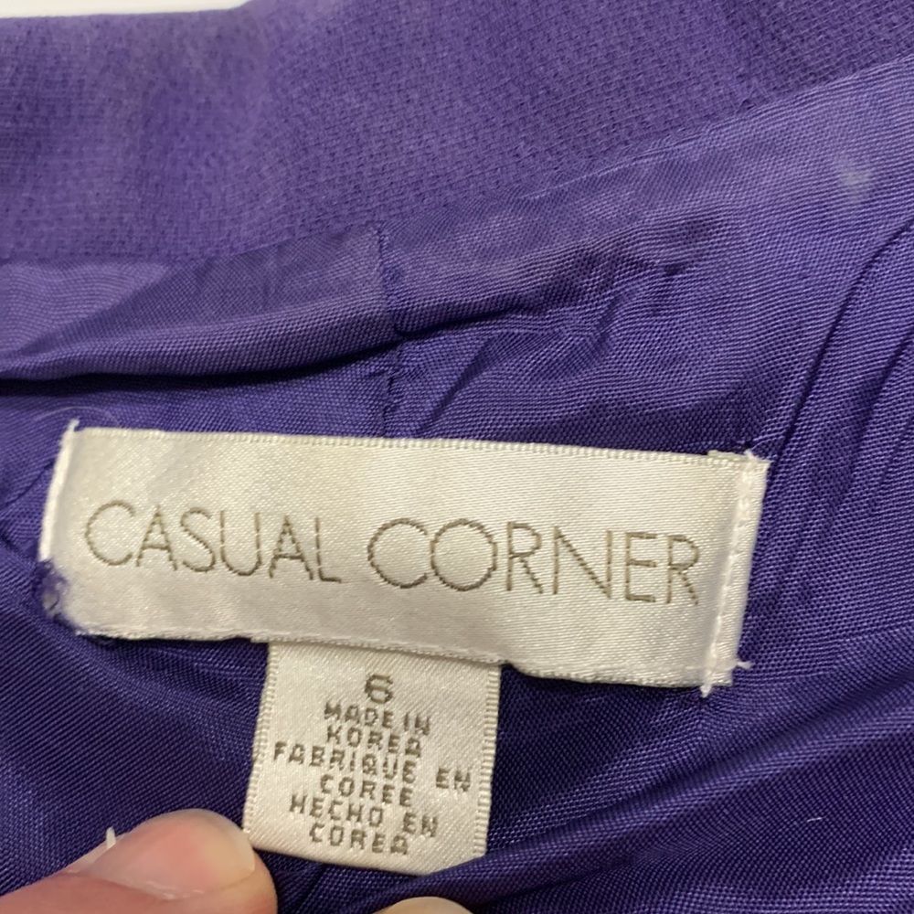 Casual Corner blazer. Size 6 - Picture 6 of 7